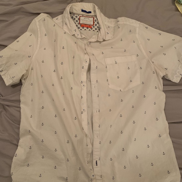 button up - Picture 1 of 1